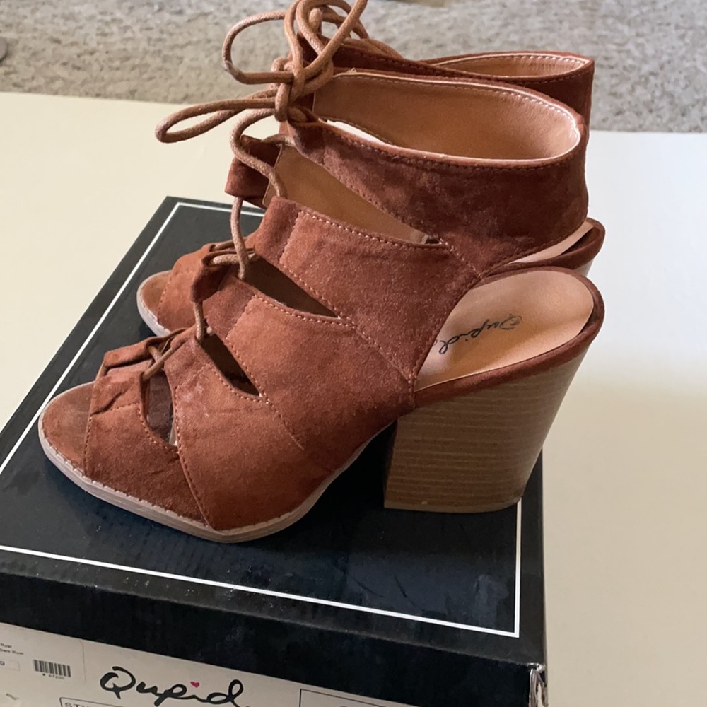 Quipid Suede Wedge Heels Size 8 1/2